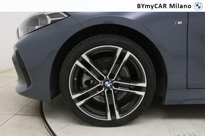 BMW Serie 1 118d Msport auto https://cdn.bymycar.eu/it-bo/assets/images/vehicles/vo/4886/BMW-SERIE-1-F40-jpg-9.jpg