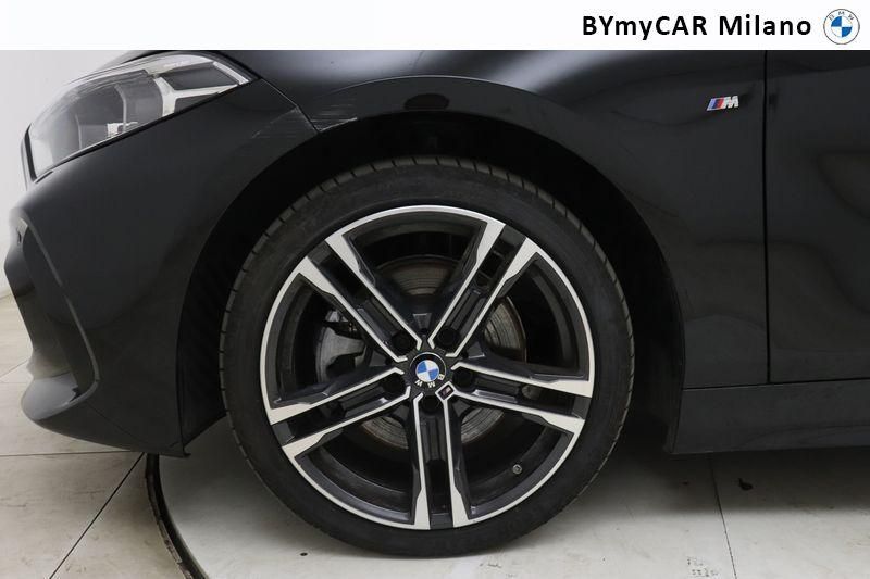BMW Serie 1 118d Msport auto https://cdn.bymycar.eu/it-bo/assets/images/vehicles/vo/4887/BMW-SERIE-1-F40-jpg-7.jpg