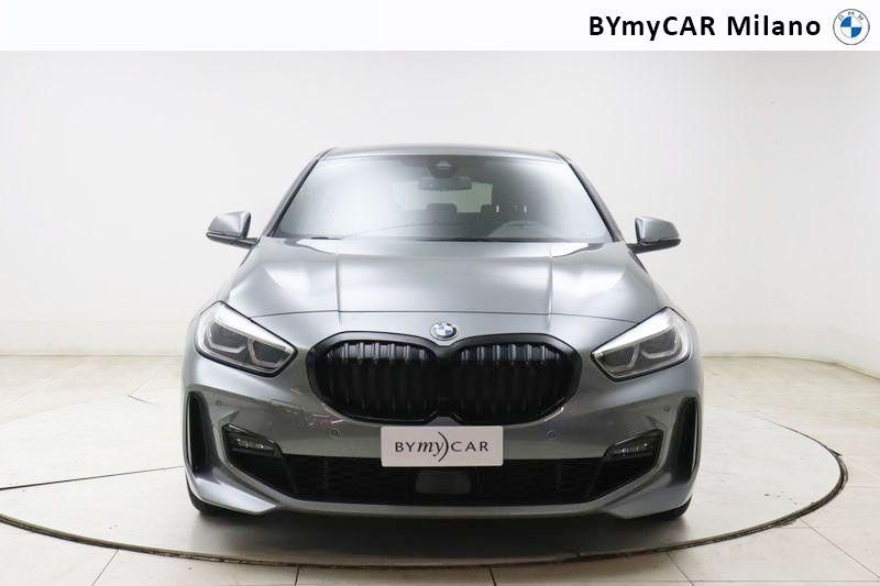 BMW Serie 1 118d Msport auto https://cdn.bymycar.eu/it-bo/assets/images/vehicles/vo/4889/BMW-SERIE-1-F40-jpg-4.jpg