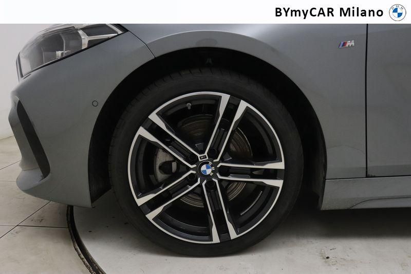 BMW Serie 1 118d Msport auto https://cdn.bymycar.eu/it-bo/assets/images/vehicles/vo/4896/BMW-SERIE-1-F40-jpg-14.jpg