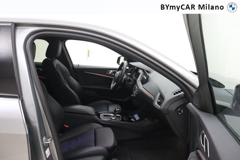 BMW Serie 1 M 135i xdrive auto https://cdn.bymycar.eu/it-bo/assets/images/vehicles/vo/4898/BMW-SERIE-1-F40-jpg-8.jpg
