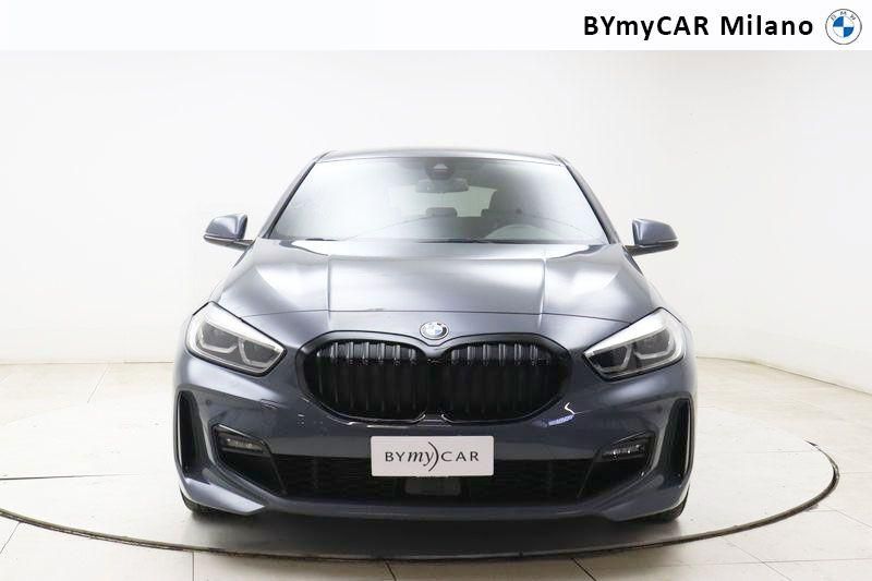 BMW Serie 1 118d Msport auto https://cdn.bymycar.eu/it-bo/assets/images/vehicles/vo/4910/BMW-SERIE-1-F40-jpg-4.jpg