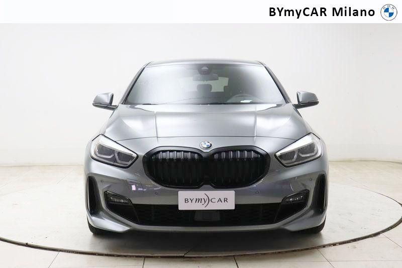 BMW Serie 1 118d Msport auto https://cdn.bymycar.eu/it-bo/assets/images/vehicles/vo/4928/BMW-SERIE-1-F40-jpg-4.jpg
