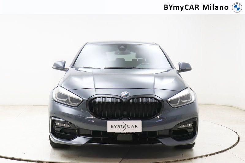 BMW Serie 1 116d Msport auto https://cdn.bymycar.eu/it-bo/assets/images/vehicles/vo/4967/BMW-SERIE-1-F40-jpg-4.jpg