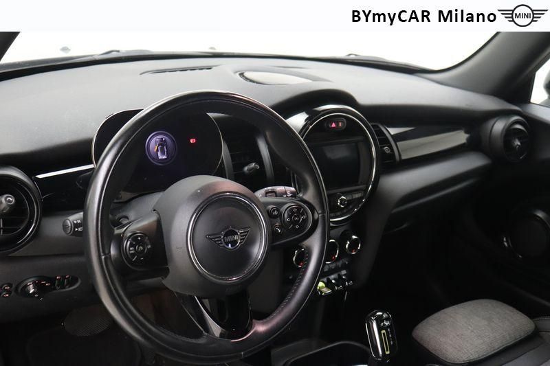 Mini Mini Mini 3p Cooper SE M auto https://cdn.bymycar.eu/it-bo/assets/images/vehicles/vo/4970/MINI-MINI-F56-FULL-ELECTRIC-jpg-10.jpg