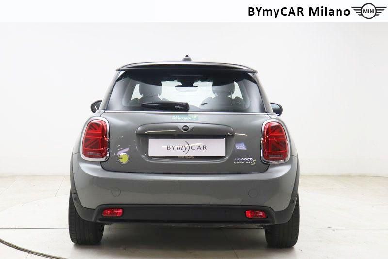 Mini Mini Mini 3p Cooper SE M auto https://cdn.bymycar.eu/it-bo/assets/images/vehicles/vo/4970/MINI-MINI-F56-FULL-ELECTRIC-jpg-4.jpg