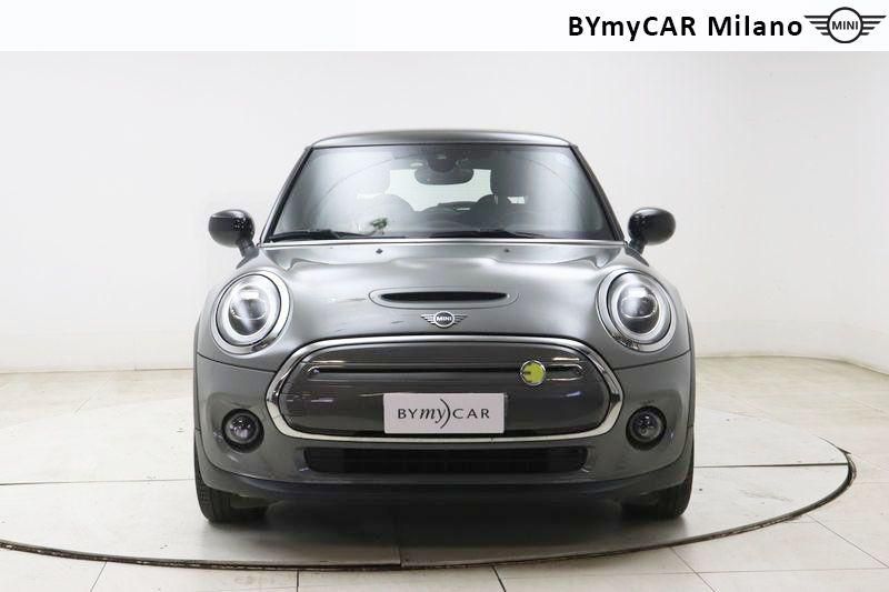 Mini Mini Mini 3p Cooper SE M auto https://cdn.bymycar.eu/it-bo/assets/images/vehicles/vo/4970/MINI-MINI-F56-FULL-ELECTRIC-jpg-5.jpg