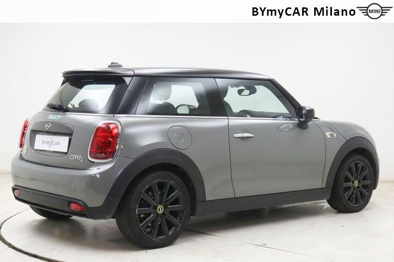 Mini Mini Mini 3p Cooper SE M auto https://cdn.bymycar.eu/it-bo/assets/images/vehicles/vo/4970/MINI-MINI-F56-FULL-ELECTRIC-jpg-8.jpg