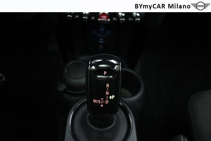 Mini Mini Mini 3p 2.0 JCW JCW auto https://cdn.bymycar.eu/it-bo/assets/images/vehicles/vo/4971/MINI-MINI-IV-F56-2021-3P-jpg-12.jpg