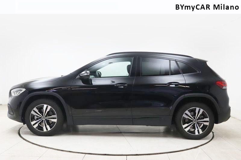 Mercedes GLA GLA 250 e phev (eq-power) Premium auto https://cdn.bymycar.eu/it-bo/assets/images/vehicles/vo/4975/MERCEDES-GLA-H247-2020-jpg-2.jpg
