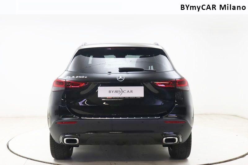 Mercedes GLA GLA 250 e phev (eq-power) Premium auto https://cdn.bymycar.eu/it-bo/assets/images/vehicles/vo/4975/MERCEDES-GLA-H247-2020-jpg-3.jpg