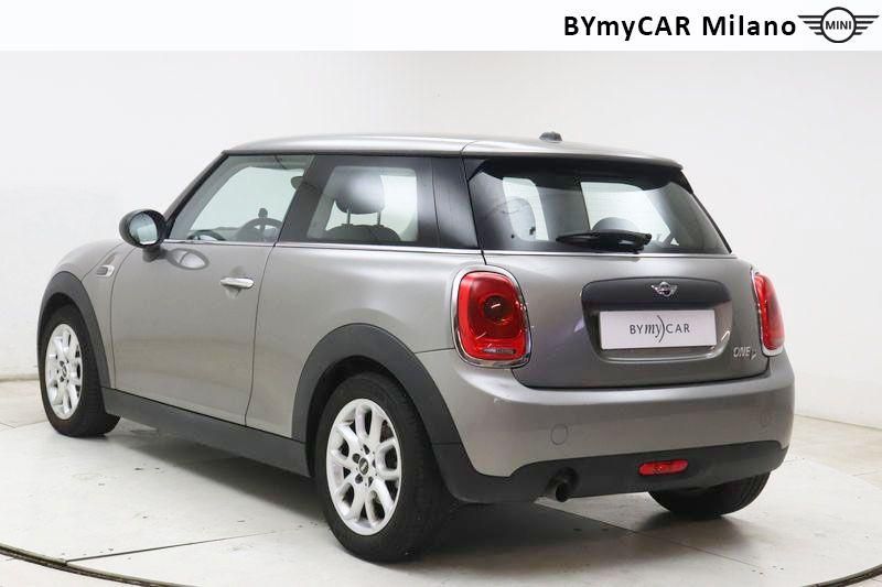 Mini Mini Mini 1.5 One D 3p https://cdn.bymycar.eu/it-bo/assets/images/vehicles/vo/4983/MINI-MINI-IV-F55-F56-2014-jpg-14.jpg