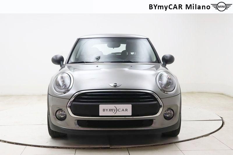 Mini Mini Mini 1.5 One D 3p https://cdn.bymycar.eu/it-bo/assets/images/vehicles/vo/4983/MINI-MINI-IV-F55-F56-2014-jpg-4.jpg