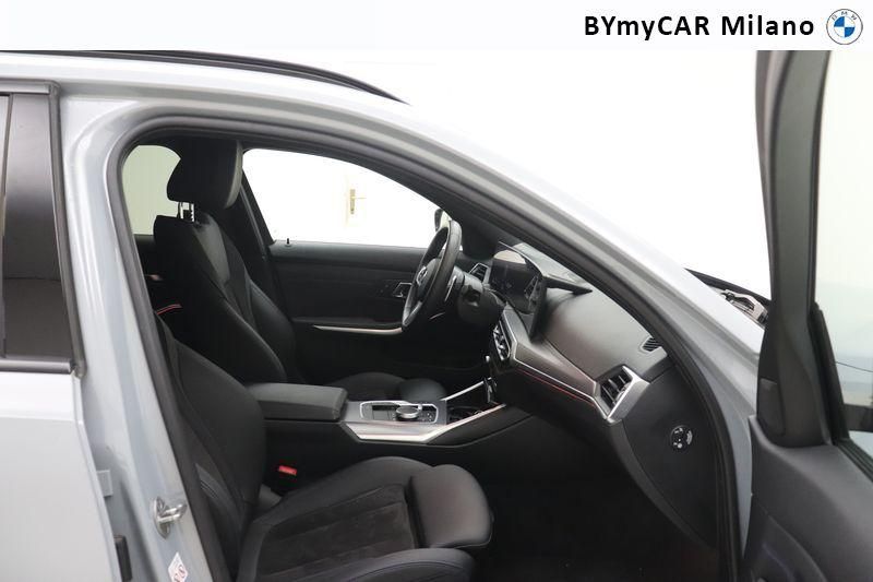 BMW Serie 3 320d Touring mhev 48V xdrive MSport auto https://cdn.bymycar.eu/it-bo/assets/images/vehicles/vo/5007/BMW-SERIE-3-G21-2022-TOURING-jpg-8.jpg