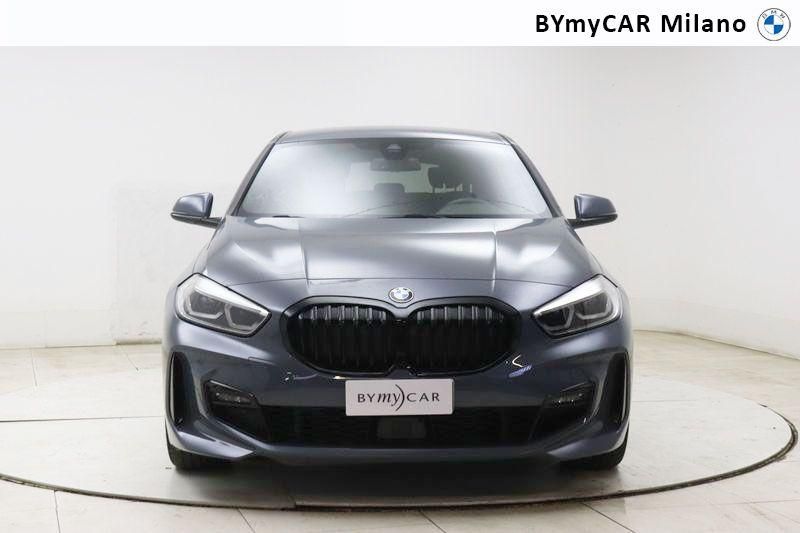 BMW Serie 1 118d Msport auto https://cdn.bymycar.eu/it-bo/assets/images/vehicles/vo/5009/BMW-SERIE-1-F40-jpg-4.jpg