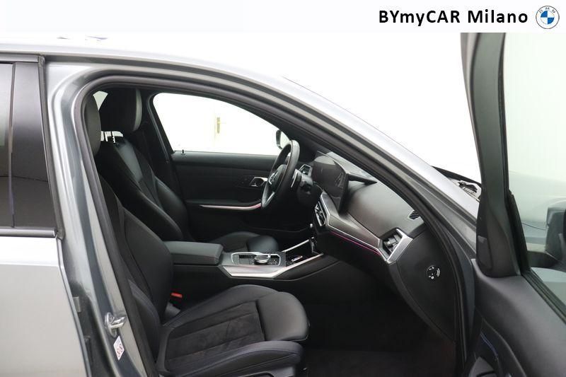 BMW Serie 3 320d mhev 48V MSport auto https://cdn.bymycar.eu/it-bo/assets/images/vehicles/vo/5013/BMW-SERIE-3-G20-2022-BERLINA-jpg-8.jpg
