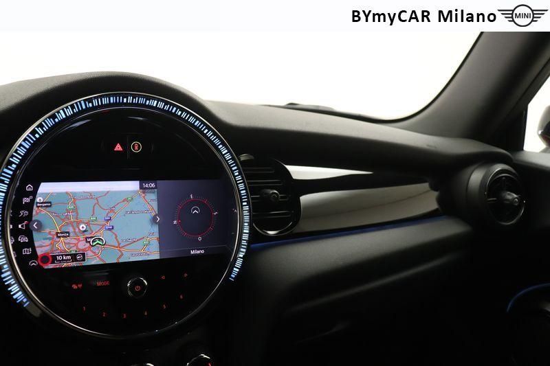 Mini Mini Mini 3p 2.0 JCW Essential auto https://cdn.bymycar.eu/it-bo/assets/images/vehicles/vo/5124/MINI-MINI-IV-F56-2021-3P-jpg-12.jpg