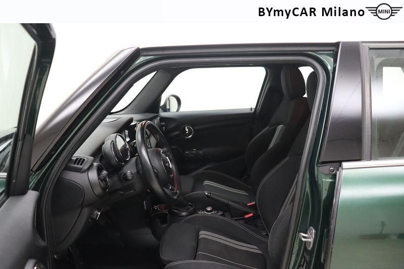 Mini Mini Mini 1.5 Cooper D Business XL 5p auto https://cdn.bymycar.eu/it-bo/assets/images/vehicles/vo/5150/MINI-MINI-IV-F55-F56-2014-jpg-12.jpg