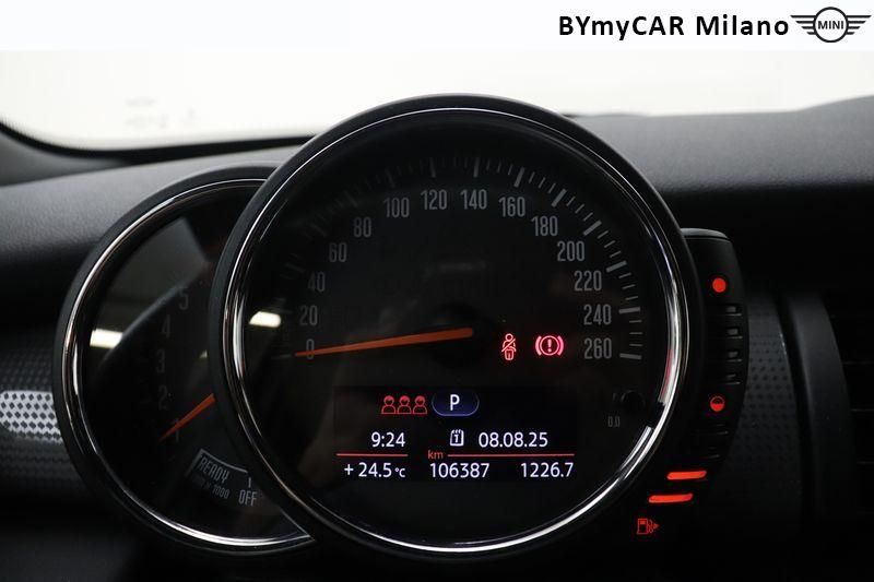 Mini Mini Mini 1.5 Cooper D Business XL 5p auto https://cdn.bymycar.eu/it-bo/assets/images/vehicles/vo/5150/MINI-MINI-IV-F55-F56-2014-jpg-13.jpg