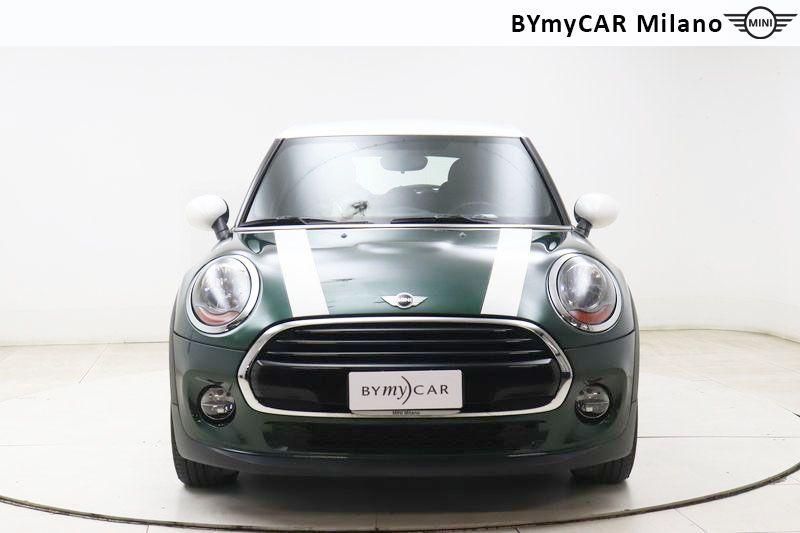 Mini Mini Mini 1.5 Cooper D Business XL 5p auto https://cdn.bymycar.eu/it-bo/assets/images/vehicles/vo/5150/MINI-MINI-IV-F55-F56-2014-jpg-4.jpg