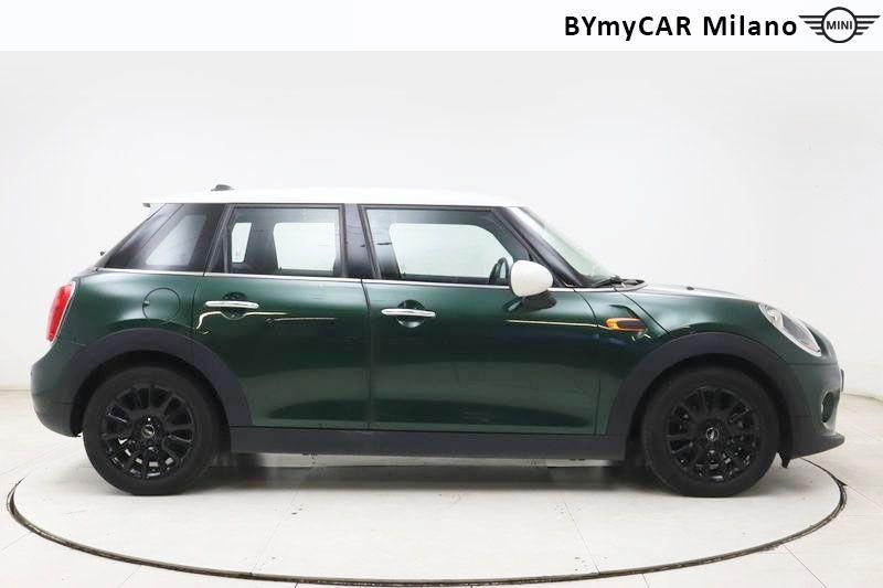 Mini Mini Mini 1.5 Cooper D Business XL 5p auto https://cdn.bymycar.eu/it-bo/assets/images/vehicles/vo/5150/MINI-MINI-IV-F55-F56-2014-jpg-6.jpg