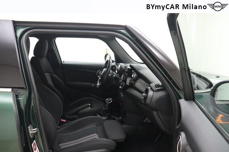 Mini Mini Mini 1.5 Cooper D Business XL 5p auto https://cdn.bymycar.eu/it-bo/assets/images/vehicles/vo/5150/MINI-MINI-IV-F55-F56-2014-jpg-8.jpg