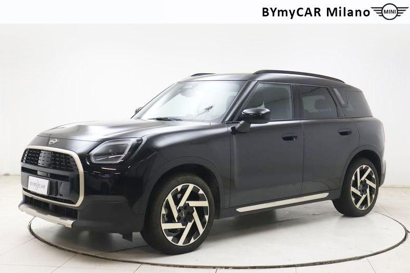 Mini Countryman Mini Countryman 1.5 48V C Favoured auto https://cdn.bymycar.eu/it-bo/assets/images/vehicles/vo/5151/MINI-MINI-COUNTRYMAN-U25-jpg-0.jpg
