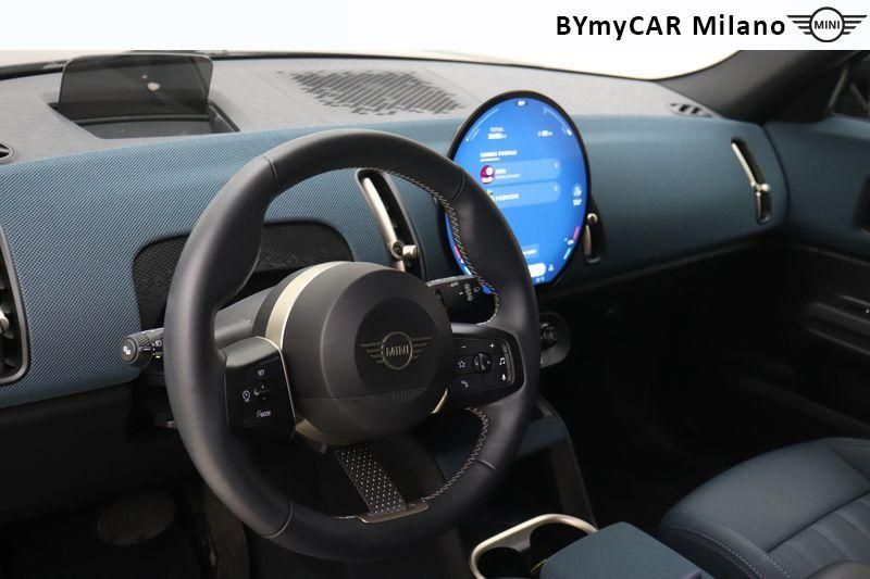 Mini Countryman Mini Countryman 1.5 48V C Favoured auto https://cdn.bymycar.eu/it-bo/assets/images/vehicles/vo/5151/MINI-MINI-COUNTRYMAN-U25-jpg-10.jpg