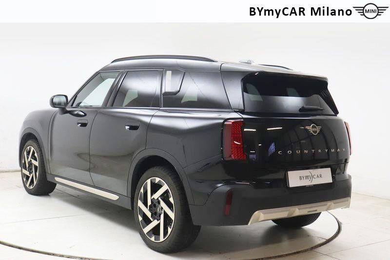 Mini Countryman Mini Countryman 1.5 48V C Favoured auto https://cdn.bymycar.eu/it-bo/assets/images/vehicles/vo/5151/MINI-MINI-COUNTRYMAN-U25-jpg-16.jpg