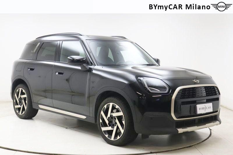 Mini Countryman Mini Countryman 1.5 48V C Favoured auto https://cdn.bymycar.eu/it-bo/assets/images/vehicles/vo/5151/MINI-MINI-COUNTRYMAN-U25-jpg-5.jpg
