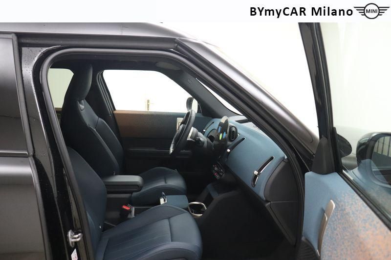 Mini Countryman Mini Countryman 1.5 48V C Favoured auto https://cdn.bymycar.eu/it-bo/assets/images/vehicles/vo/5151/MINI-MINI-COUNTRYMAN-U25-jpg-8.jpg