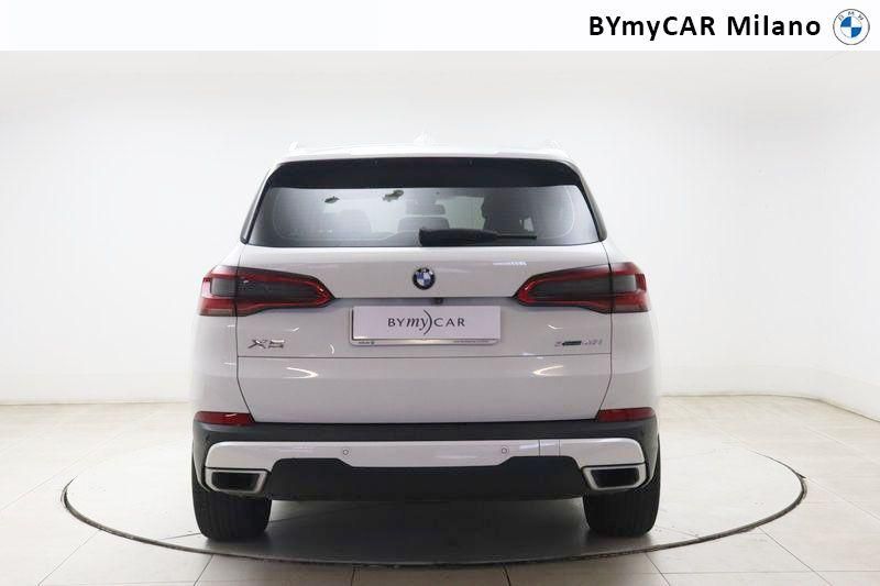 BMW X5 X5 xdrive40i Business auto https://cdn.bymycar.eu/it-bo/assets/images/vehicles/vo/5198/BMW-X5-G05-2018-jpg-3.jpg