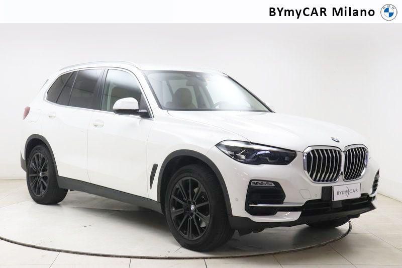 BMW X5 X5 xdrive40i Business auto https://cdn.bymycar.eu/it-bo/assets/images/vehicles/vo/5198/BMW-X5-G05-2018-jpg-5.jpg