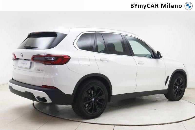 BMW X5 X5 xdrive40i Business auto https://cdn.bymycar.eu/it-bo/assets/images/vehicles/vo/5198/BMW-X5-G05-2018-jpg-7.jpg