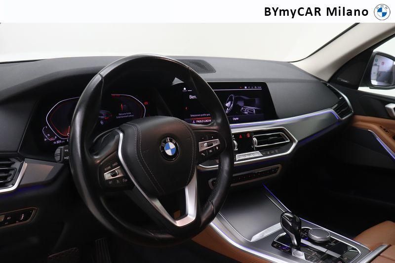 BMW X5 X5 xdrive40i Business auto https://cdn.bymycar.eu/it-bo/assets/images/vehicles/vo/5198/BMW-X5-G05-2018-jpg-9.jpg