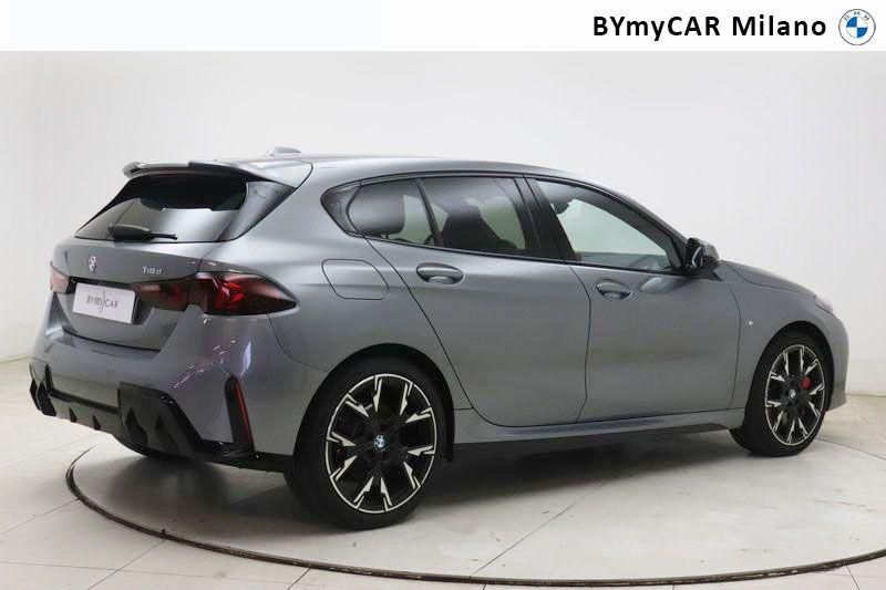 BMW Serie 1 118d MSport Pro auto https://cdn.bymycar.eu/it-bo/assets/images/vehicles/vo/5202/BMW-SERIE-1-F70-jpg-7.jpg