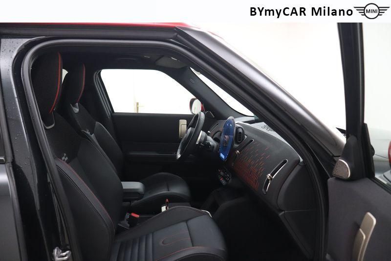 Mini Countryman Mini Countryman 2.0 John Cooper Works JCW all4 auto https://cdn.bymycar.eu/it-bo/assets/images/vehicles/vo/5205/MINI-MINI-COUNTRYMAN-U25-jpg-8.jpg