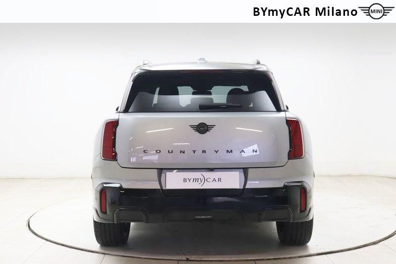 Mini Countryman Mini Countryman 1.5 48V C Essential auto https://cdn.bymycar.eu/it-bo/assets/images/vehicles/vo/5206/MINI-MINI-COUNTRYMAN-U25-jpg-3.jpg
