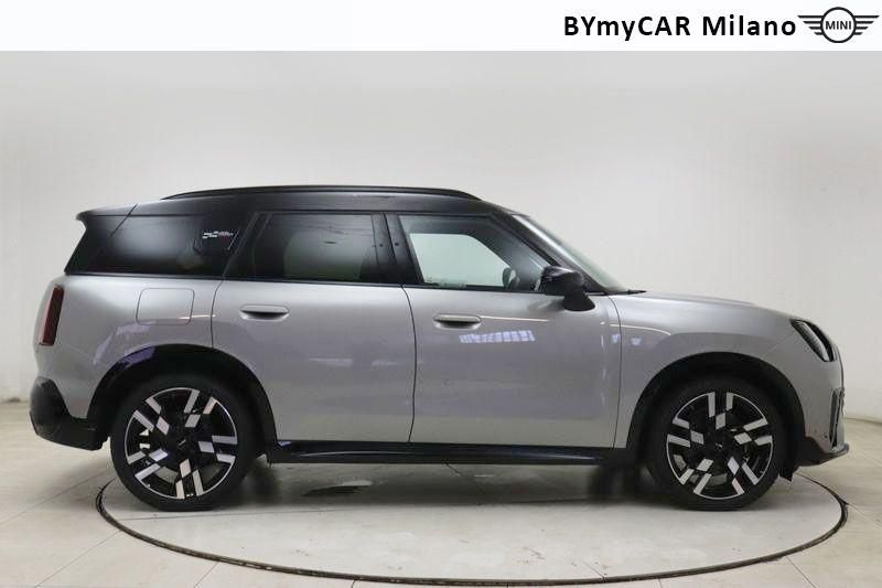 Mini Countryman Mini Countryman 1.5 48V C Essential auto https://cdn.bymycar.eu/it-bo/assets/images/vehicles/vo/5206/MINI-MINI-COUNTRYMAN-U25-jpg-6.jpg