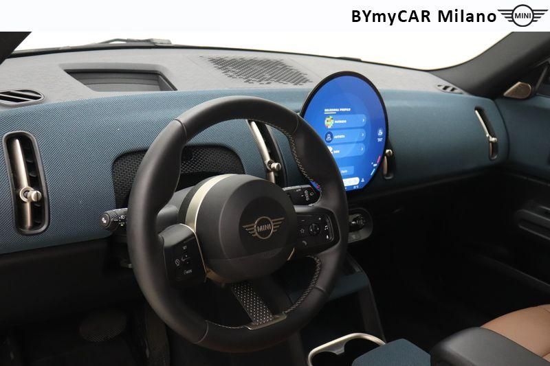 Mini Countryman Mini Countryman 1.5 48V C Favoured auto https://cdn.bymycar.eu/it-bo/assets/images/vehicles/vo/5211/MINI-MINI-COUNTRYMAN-U25-jpg-10.jpg