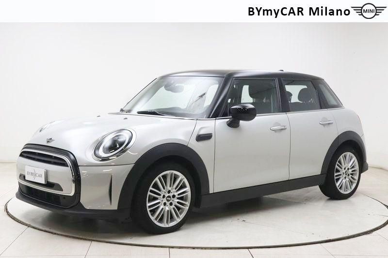 Mini Mini Mini 5p 1.5 Cooper Classic https://cdn.bymycar.eu/it-bo/assets/images/vehicles/vo/5212/MINI-MINI-IV-F55-2021-5P-jpg-0.jpg