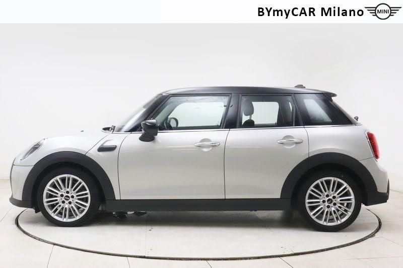 Mini Mini Mini 5p 1.5 Cooper Classic https://cdn.bymycar.eu/it-bo/assets/images/vehicles/vo/5212/MINI-MINI-IV-F55-2021-5P-jpg-14.jpg