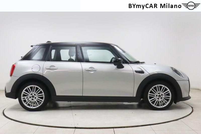 Mini Mini Mini 5p 1.5 Cooper Classic https://cdn.bymycar.eu/it-bo/assets/images/vehicles/vo/5212/MINI-MINI-IV-F55-2021-5P-jpg-6.jpg
