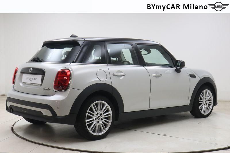 Mini Mini Mini 5p 1.5 Cooper Classic https://cdn.bymycar.eu/it-bo/assets/images/vehicles/vo/5212/MINI-MINI-IV-F55-2021-5P-jpg-7.jpg