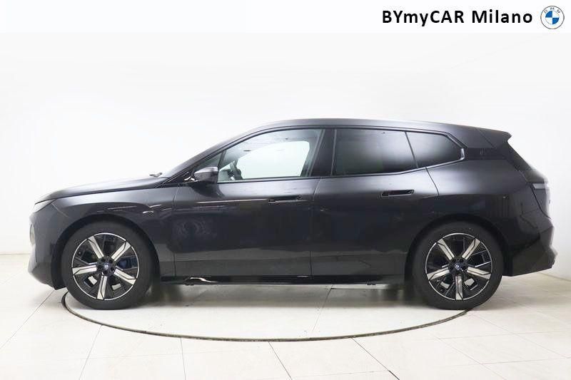 BMW iX iX xdrive50 https://cdn.bymycar.eu/it-bo/assets/images/vehicles/vo/5215/BMW-IX-I20-2021-jpg-2.jpg