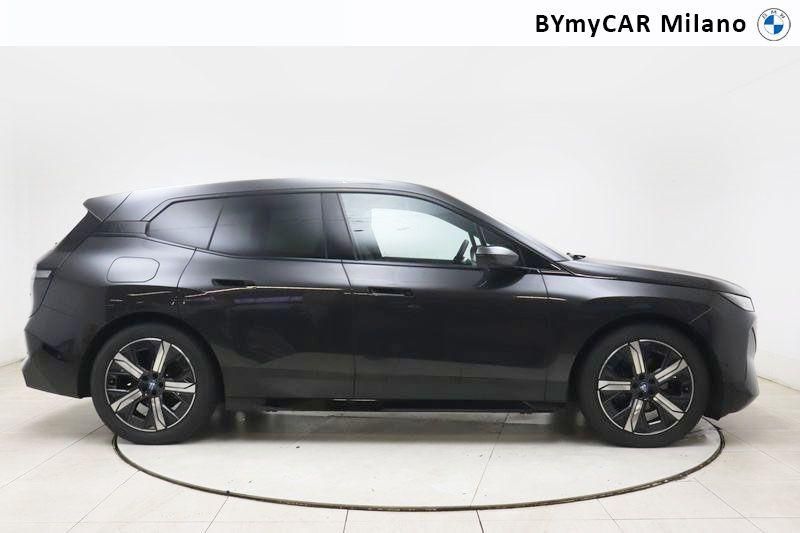 BMW iX iX xdrive50 https://cdn.bymycar.eu/it-bo/assets/images/vehicles/vo/5215/BMW-IX-I20-2021-jpg-6.jpg
