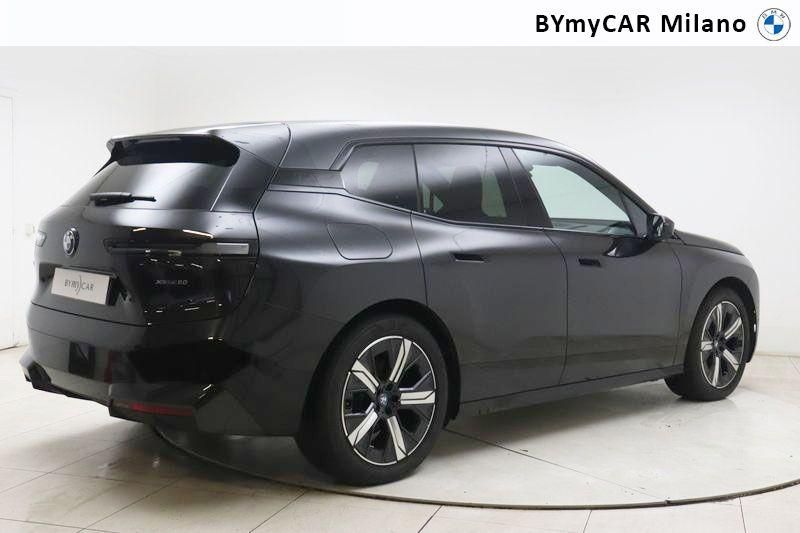 BMW iX iX xdrive50 https://cdn.bymycar.eu/it-bo/assets/images/vehicles/vo/5215/BMW-IX-I20-2021-jpg-7.jpg