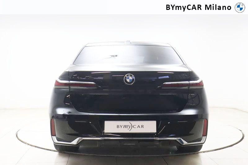 BMW Serie 7 740d mhev xdrive MSport auto https://cdn.bymycar.eu/it-bo/assets/images/vehicles/vo/5218/BMW-SERIE-7-G70-jpg-3.jpg