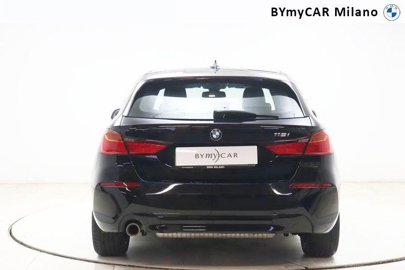 BMW Serie 1 118i Business Advantage 140cv https://cdn.bymycar.eu/it-bo/assets/images/vehicles/vo/5220/BMW-SERIE-1-F40-jpg-3.jpg