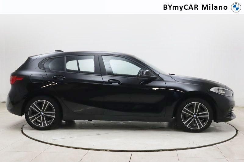 BMW Serie 1 118i Business Advantage 140cv https://cdn.bymycar.eu/it-bo/assets/images/vehicles/vo/5220/BMW-SERIE-1-F40-jpg-6.jpg